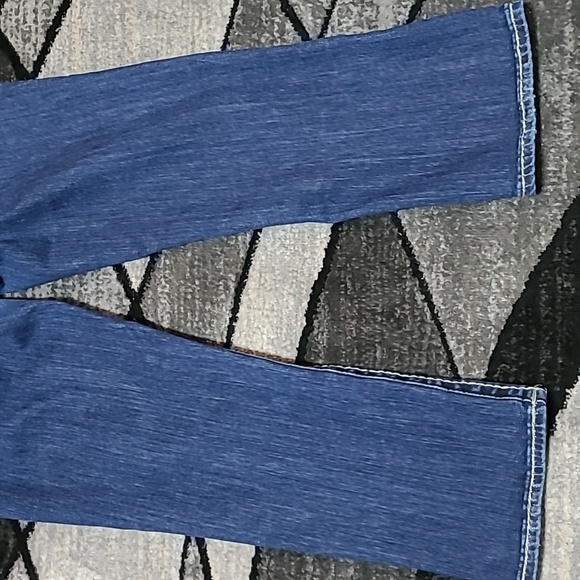 ROCK REVIVAL CELINE BLACK SEQUINS CAPRI DENIM JEAN - Picture 14 of 16